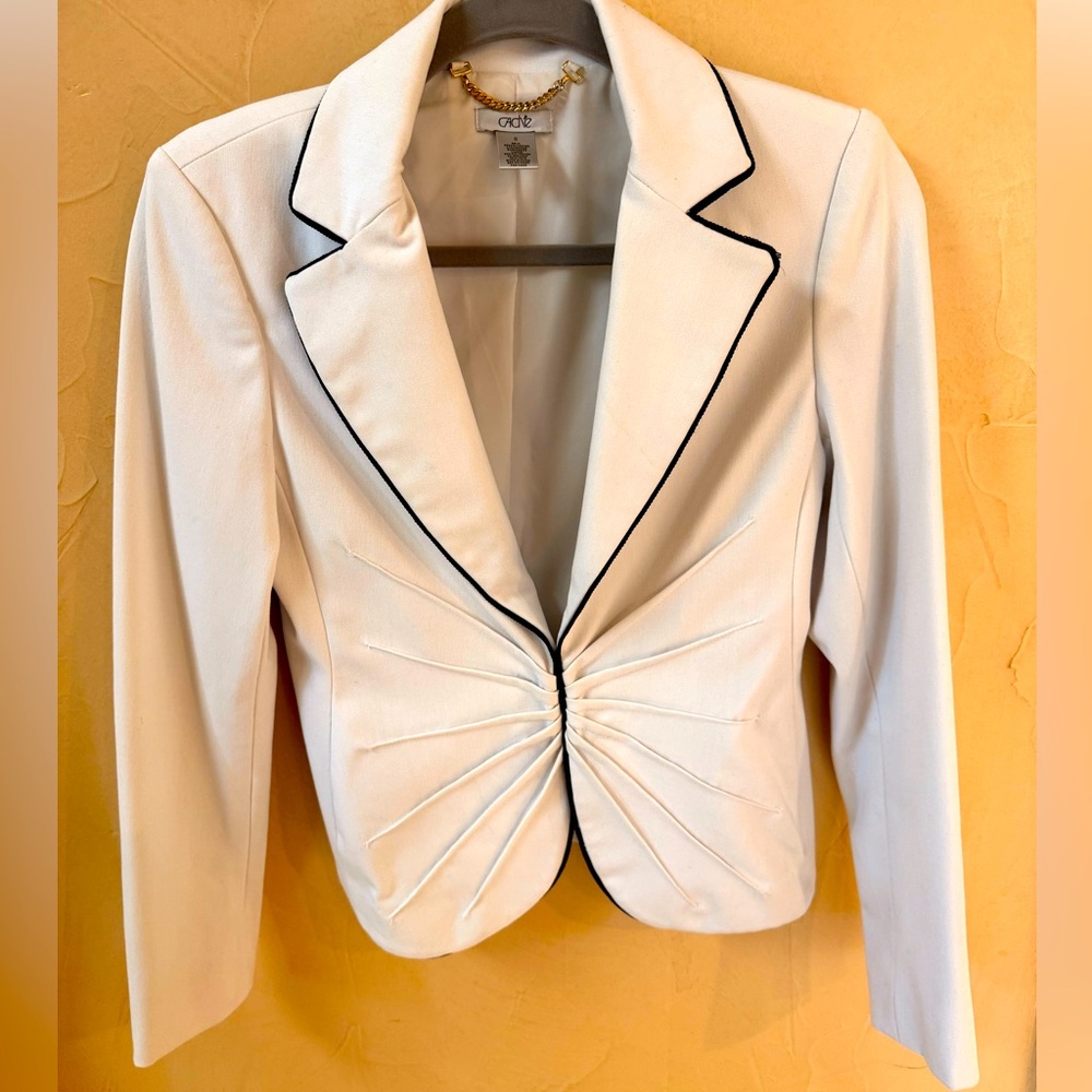 Cache White Blazer with Black Piping